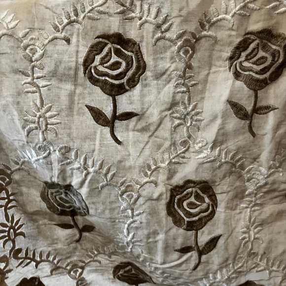 Tan and Cream embroidered tunic top - Picture 10 of 13